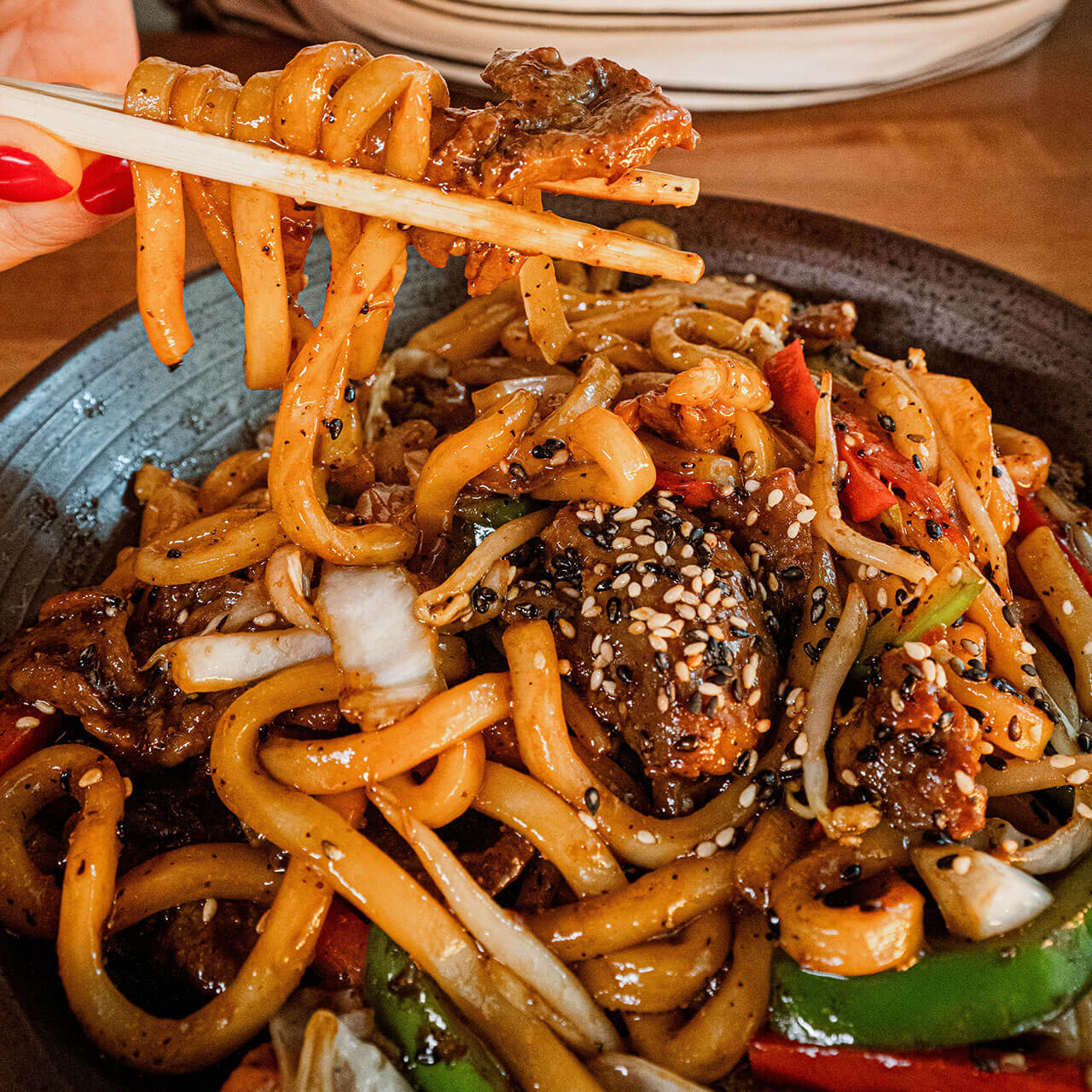 Japanese Black Pepper Yaki Udon Stir-Fry with Beef